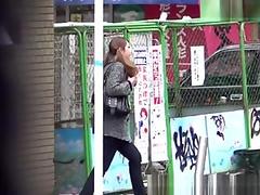 Japanese Cuties Gush Piss