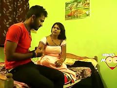 Guy rubbing the ass of satin silk saree aunty